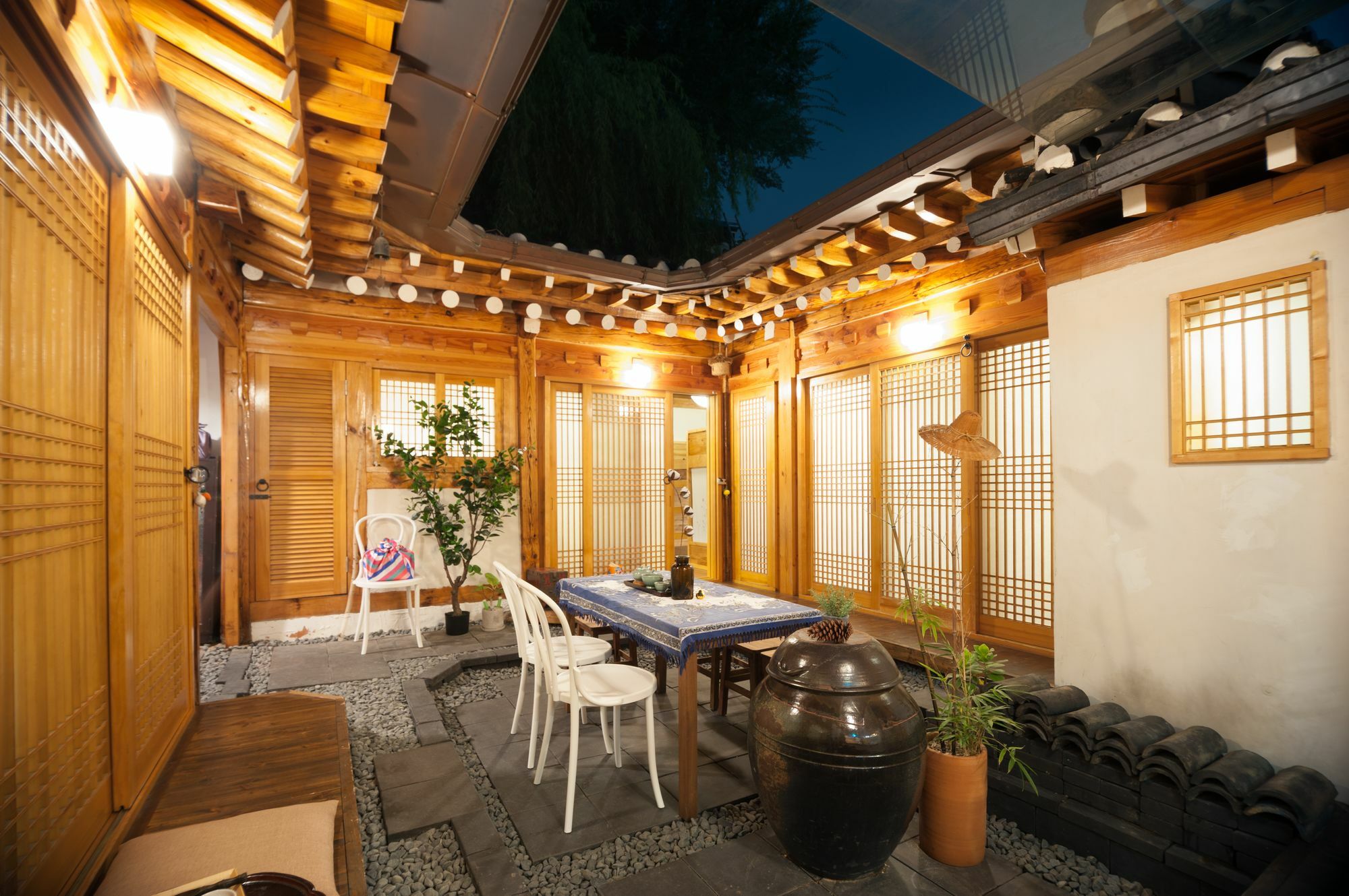 Open Real Luxury Korean Hanok Apartment Seoul